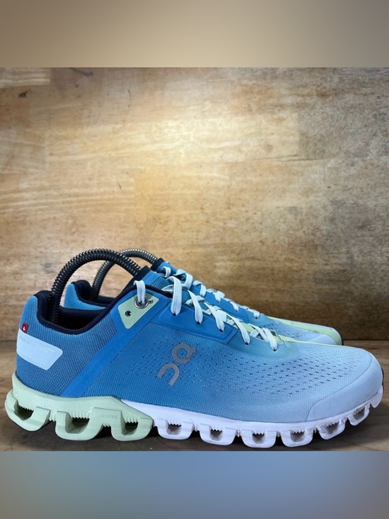 On Running Shoes - On CloudFlow 3.0 Womens Size 8.5 Running Shoes Sneakers Niagara Meadow
